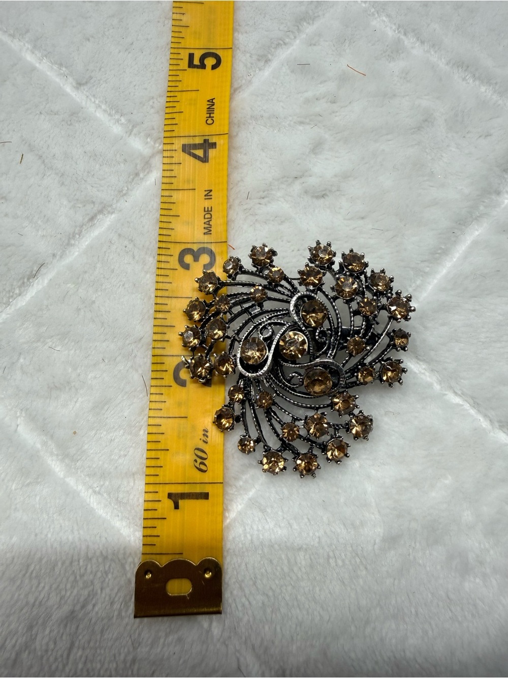 Vintage-Inspired Brown Crystal Floral Brooch - Women Jewelry